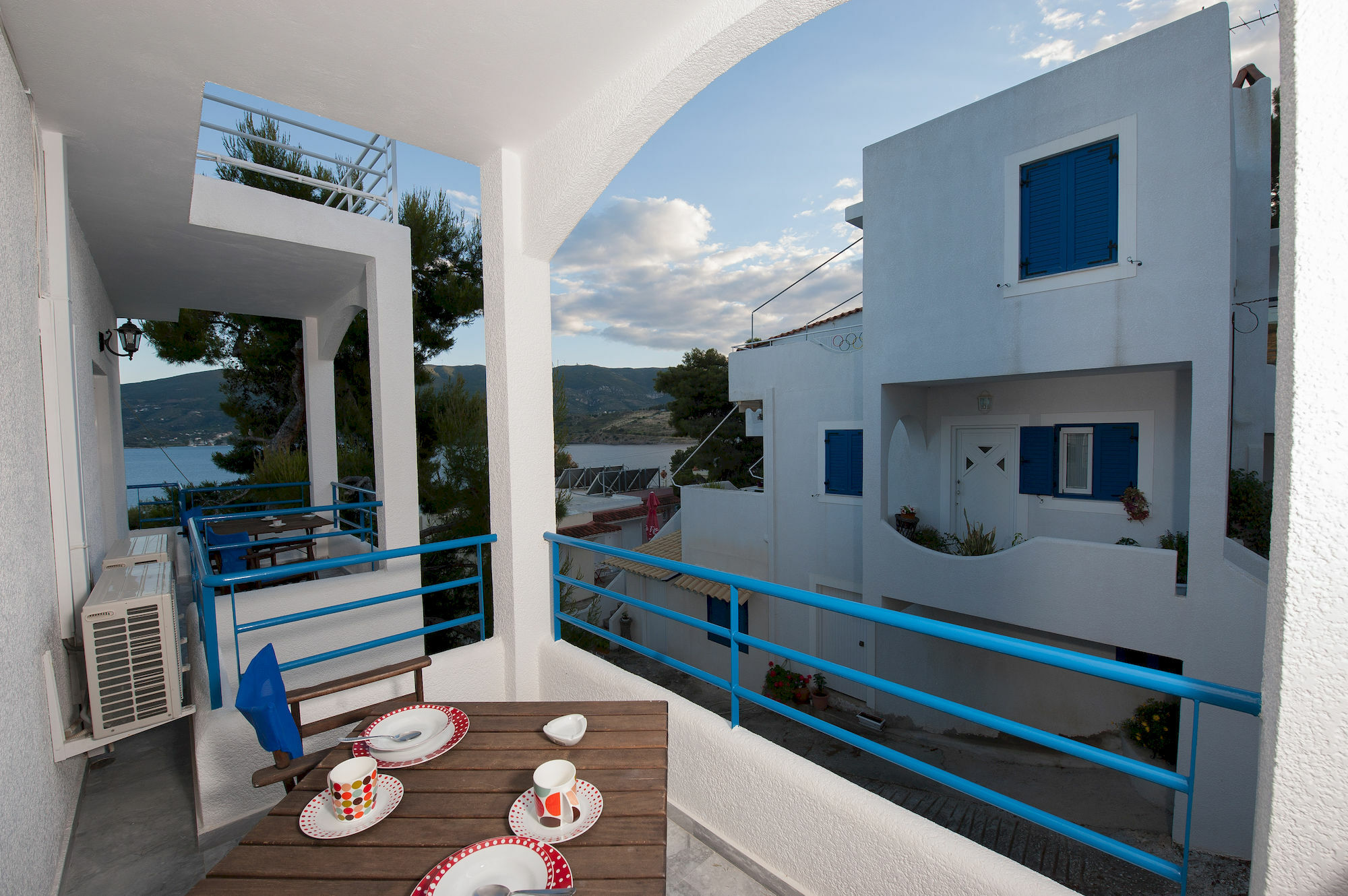 Christine Studios Poros Town Exterior photo